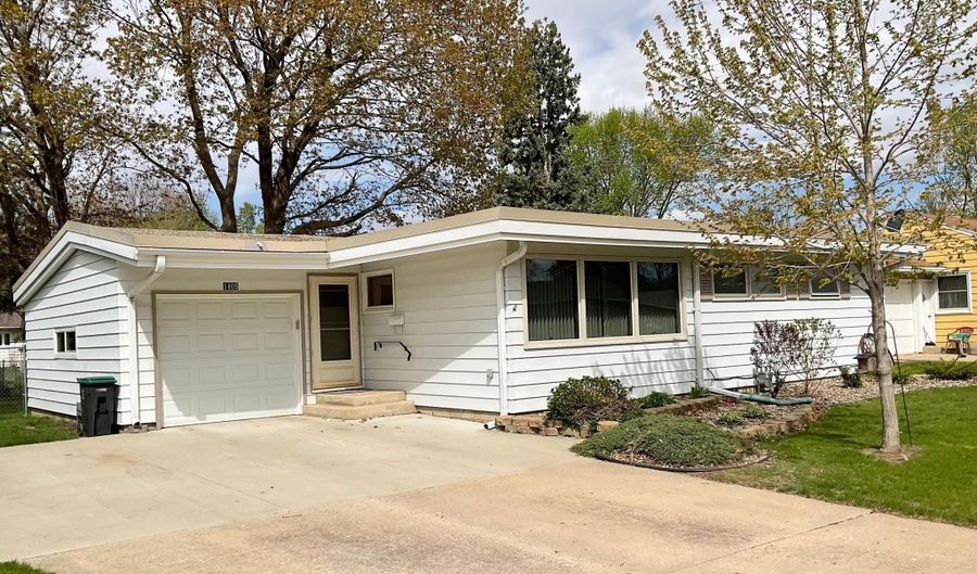 1405 5th St NW, Austin, MN 55912 - 3 Beds, 2 Bath