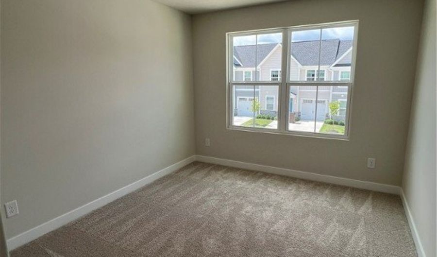 1847 Shank Dr, Akron, OH 44313 - 3 Beds, 3 Bath