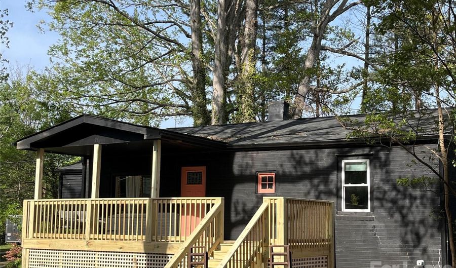 17 Springdale Ave, Asheville, NC 28803 - 3 Beds, 2 Bath