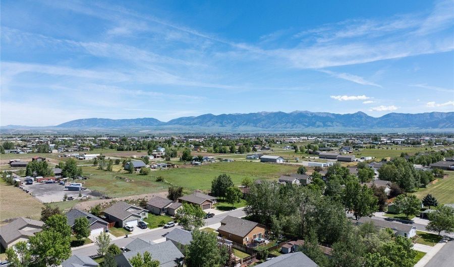 562 N River Rock Dr, Belgrade, MT 59714 - 3 Beds, 2 Bath