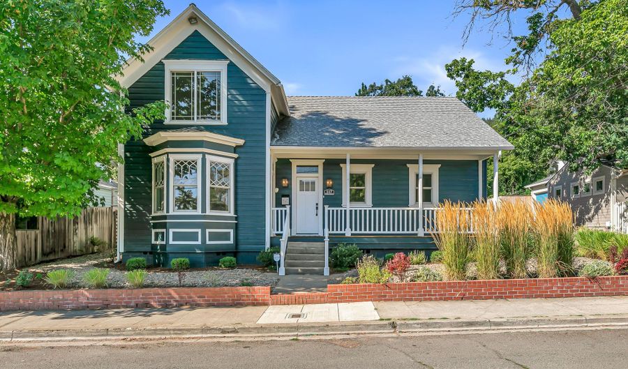 117 High St, Ashland, OR 97520 - 3 Beds, 2 Bath