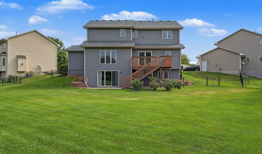 2514 SW Ridgeway Ct, Ankeny, IA 50023 - 3 Beds, 4 Bath