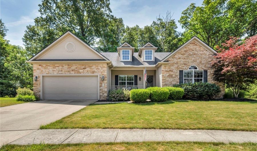 880 Shadow Creek Trl, Amherst, OH 44001 - 3 Beds, 3 Bath