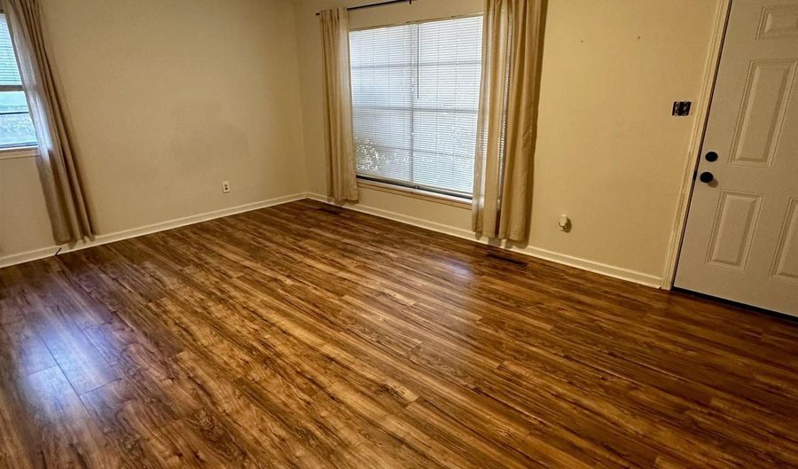 417 Carson Dr, Benton, AR 72015 - 3 Beds, 2 Bath