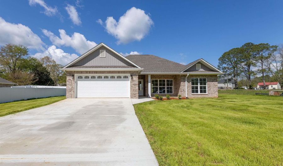 741 8th St NE, Arab, AL 35016 - 3 Beds, 2 Bath