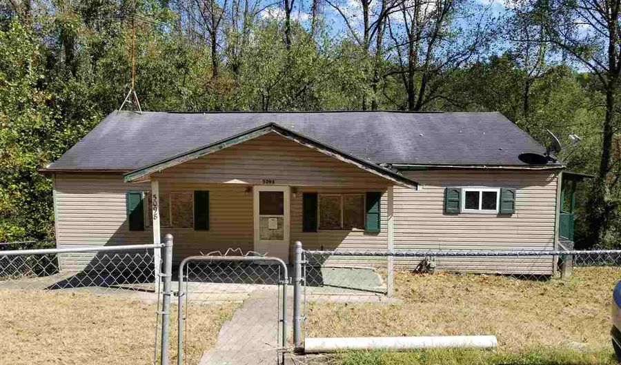 5098 Doss Hill Rd, Barboursville, WV 25504 - 2 Beds, 1 Bath