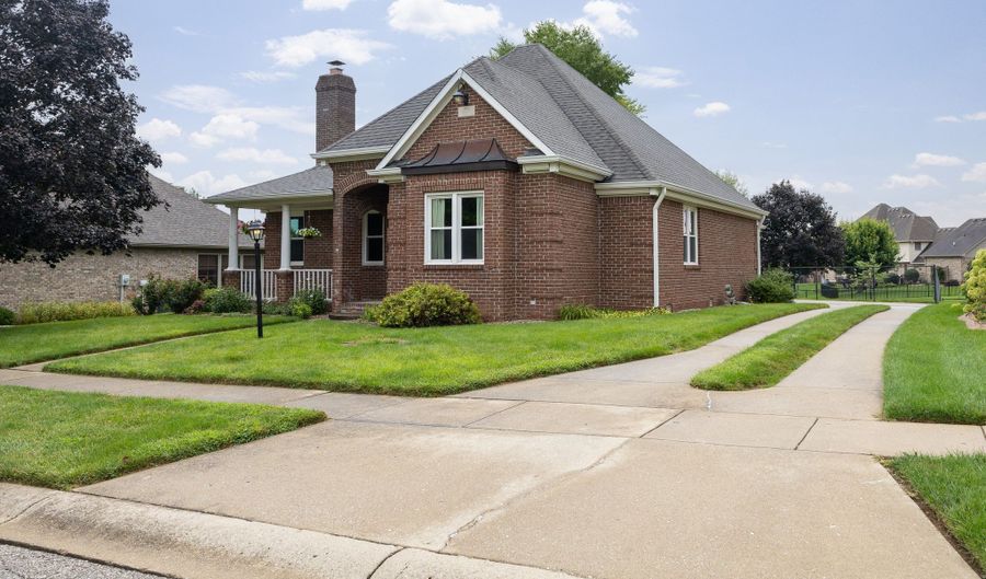 7717 Ballyshannon St, Indianapolis, IN 46217 - 3 Beds, 2 Bath