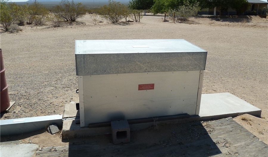 9860 S US HWY 95, Cal Nev Ari, NV 89039 - 3 Beds, 1 Bath