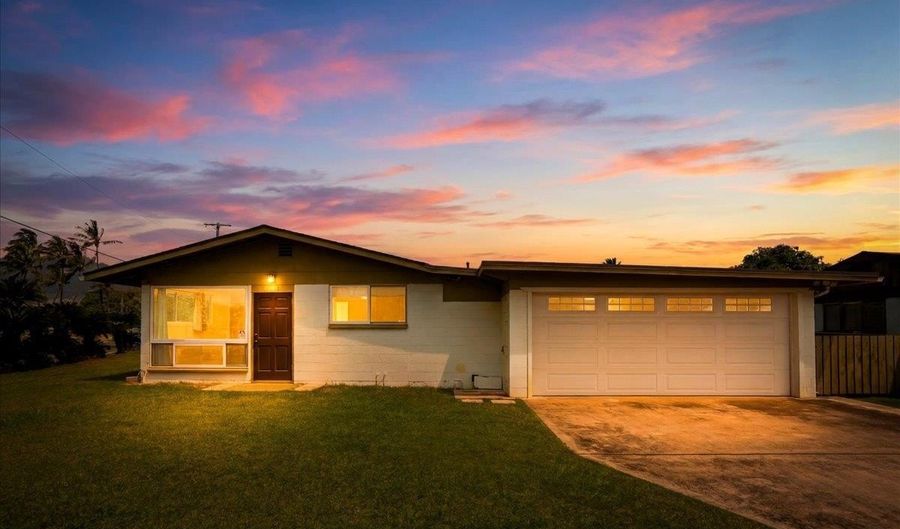 320 W Lanai St, Kahului, HI 96732 - 3 Beds, 1 Bath
