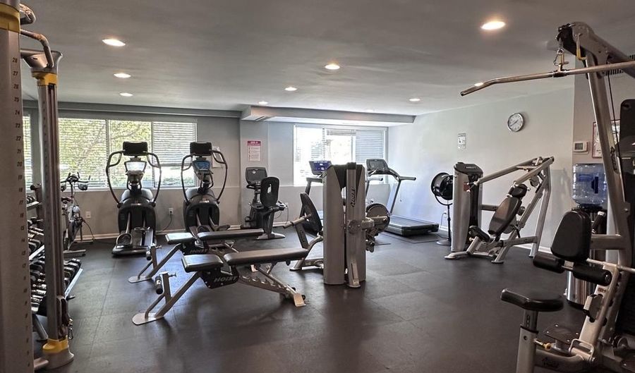 8315 N BROOK LN # 901 - WEST BUILDING, Bethesda, MD 20814 - 2 Beds, 2 Bath