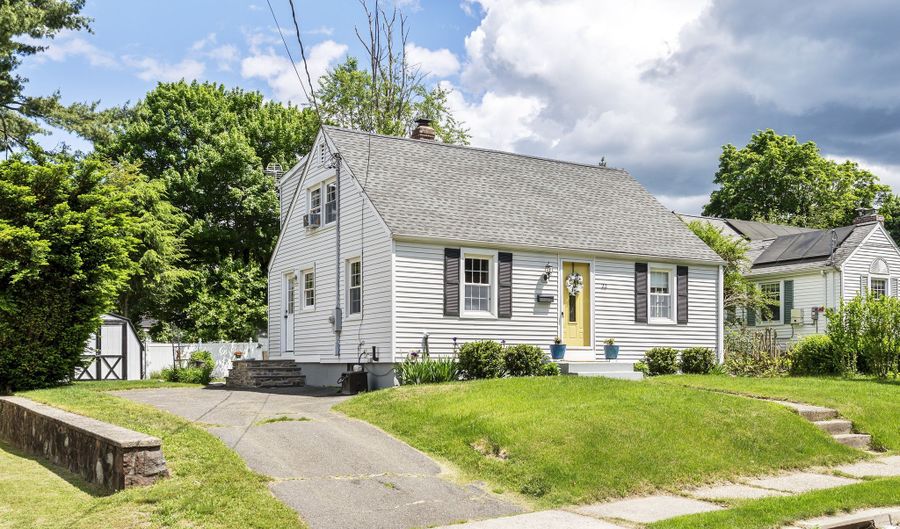 22 Rowe Pl, Bristol, CT 06010 - 4 Beds, 2 Bath