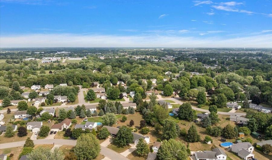 11424 Prairie Ave, Allendale, MI 49401 - 4 Beds, 3 Bath