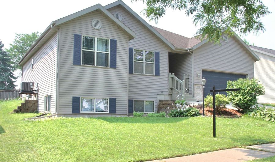 214 Murley Dr, Madison, WI 53718 - 5 Beds, 3 Bath