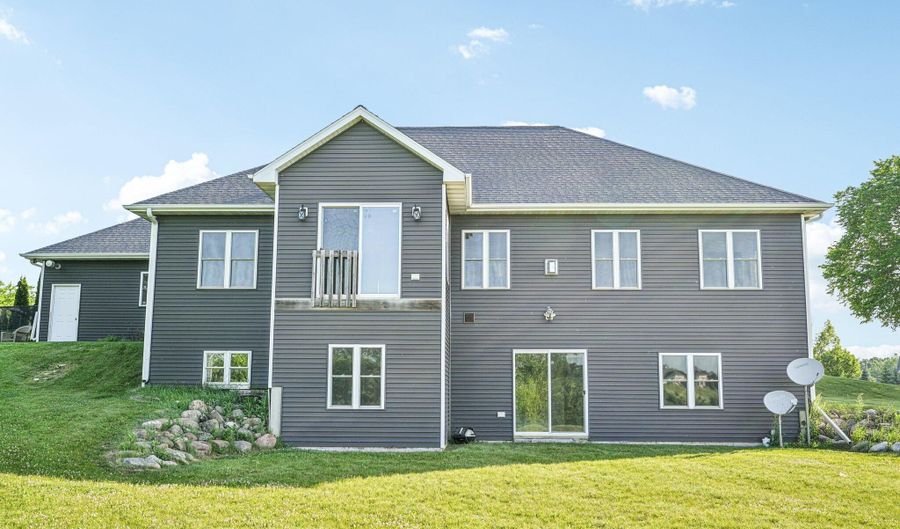 5161 Wildlife View Ct, Allenton, WI 53002 - 3 Beds, 3 Bath