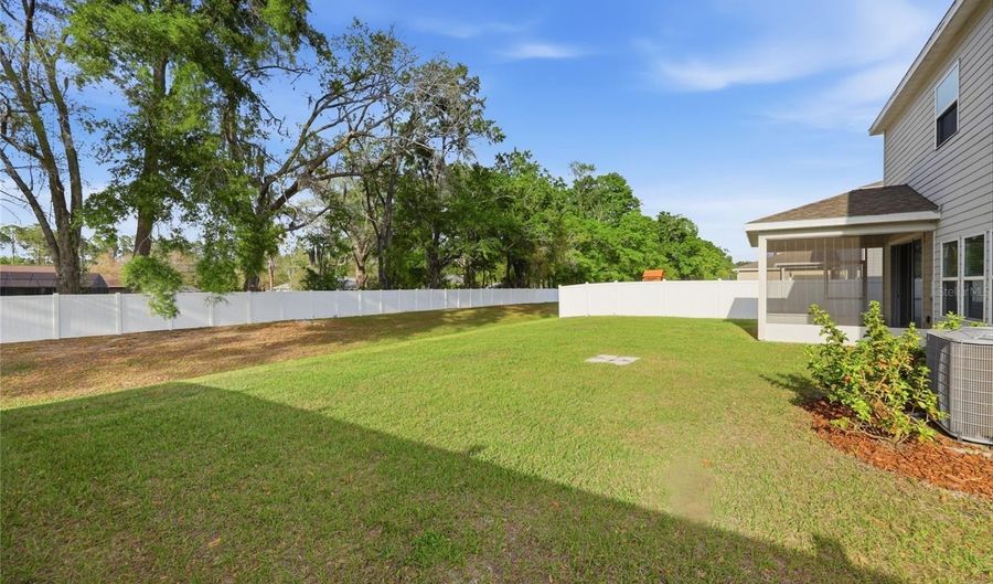 17526 NW 173RD Rd, Alachua, FL 32615 - 5 Beds, 3 Bath