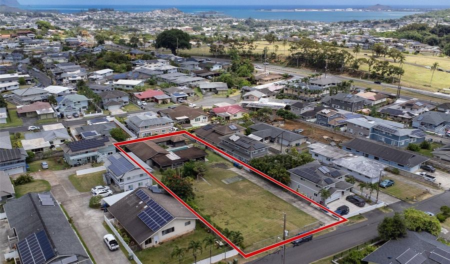 45-523 Halekou Rd B, Kaneohe, HI 96744 - 5 Beds, 3 Bath