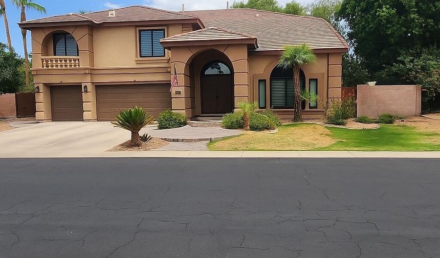1708 E KAIBAB Dr, Chandler, AZ 85249 - 5 Beds, 4 Bath