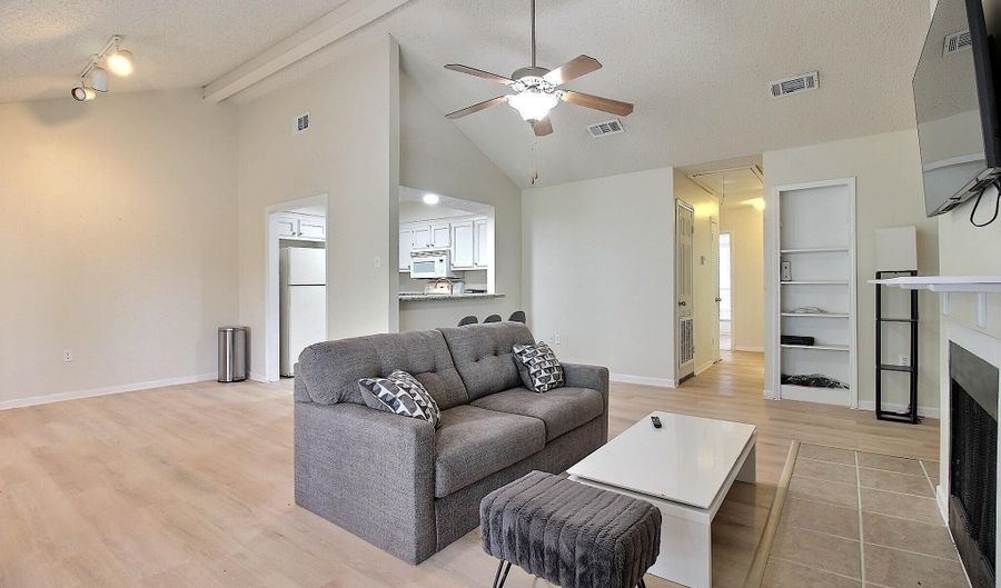 5131 Nicholson Dr #B12, Baton Rouge, LA 70820 - 2 Beds, 2 Bath