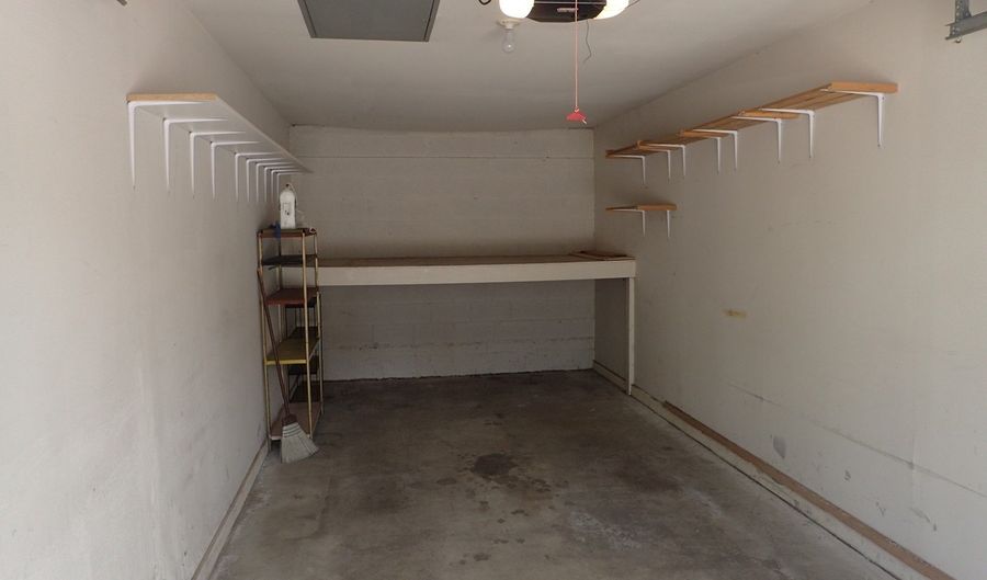 1127 S Old Wilke Rd 101, Arlington Heights, IL 60005 - 2 Beds, 2 Bath