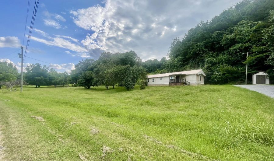 488 County Road 607, Athens, TN 37303 - 2 Beds, 2 Bath