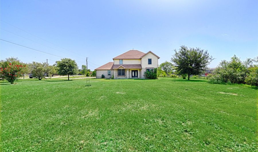 8700 Sallys Way, Alvarado, TX 76009 - 5 Beds, 4 Bath