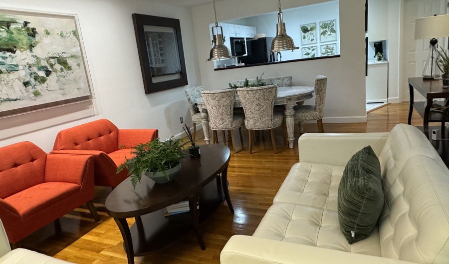 8 Scuppo Rd APT 13, Danbury, CT 06811 - 2 Beds, 2 Bath