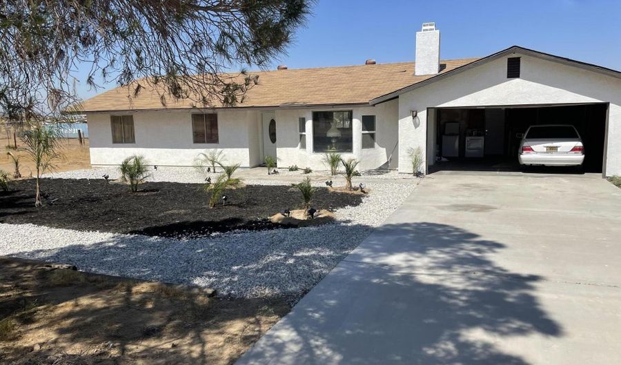 14818 Desert Star Rd, Apple Valley, CA 92307 - 3 Beds, 2 Bath