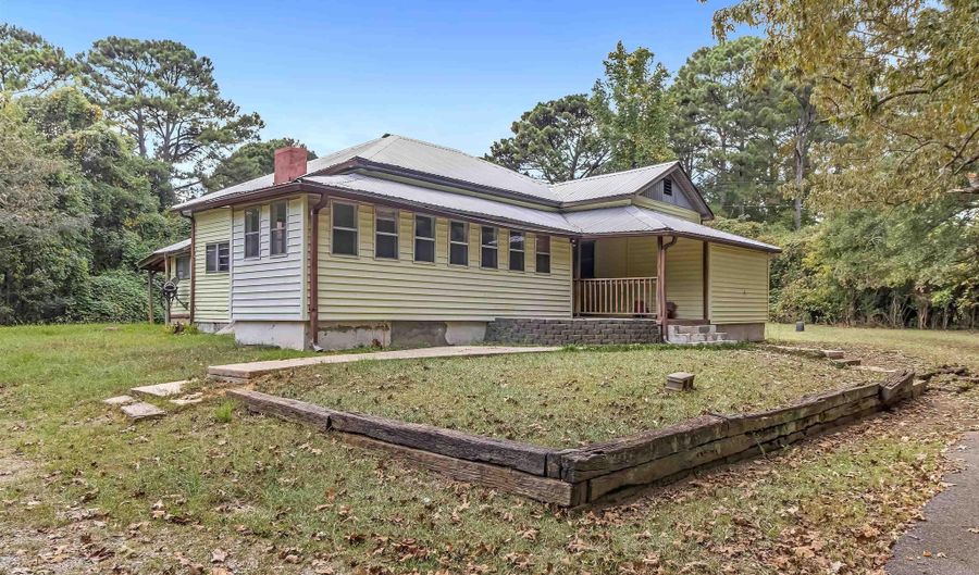 5036 GODFREY Rd, Adamsville, AL 35005 - 3 Beds, 2 Bath