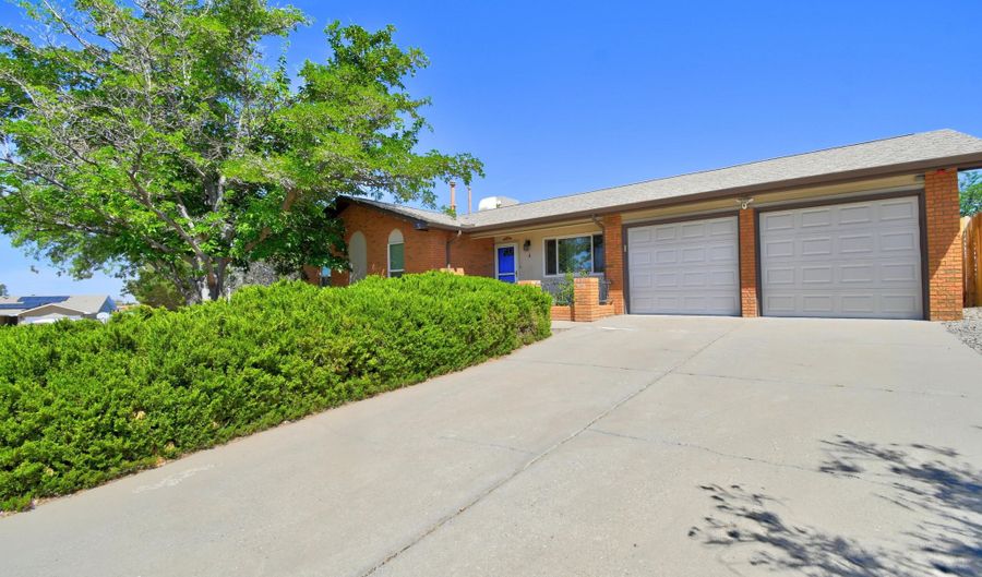 8505 Merrimac Ct NE, Albuquerque, NM 87109 - 3 Beds, 2 Bath