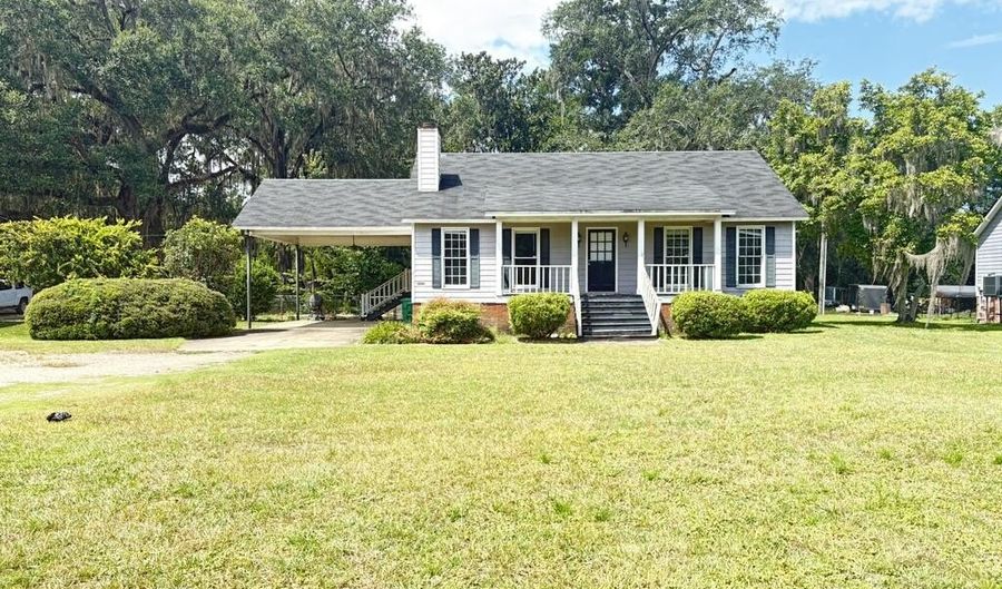 2701 N JEFFERSON St, Albany, GA 31701 - 2 Beds, 2 Bath