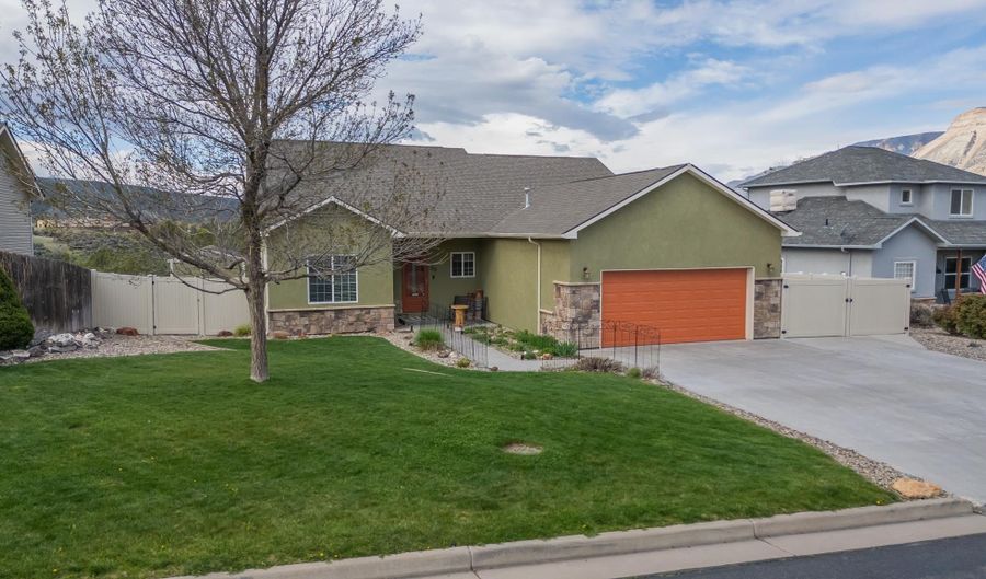 88 Eagle Ridge Dr, Battlement Mesa, CO 81635 - 3 Beds, 2 Bath