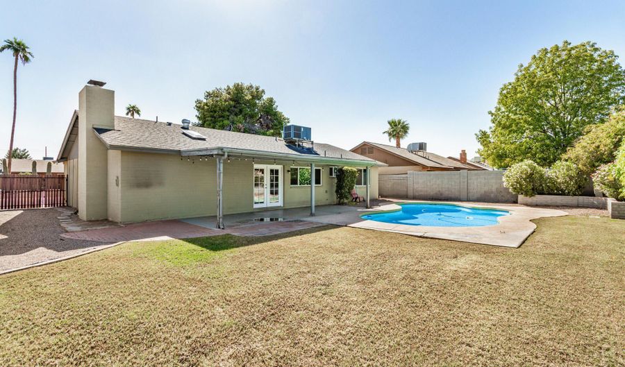 2650 W MCNAIR St, Chandler, AZ 85224 - 3 Beds, 2 Bath