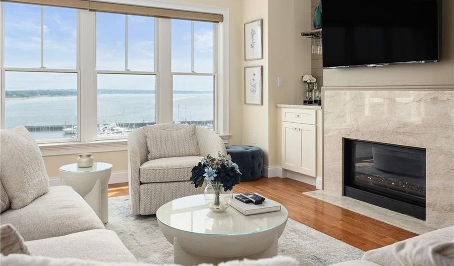 3958 Post Rd 11, Warwick, RI 02886 - 2 Beds, 2 Bath
