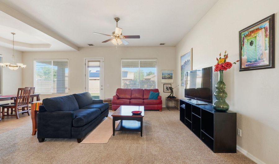 132 E GRANITE Trl, Casa Grande, AZ 85122 - 3 Beds, 2 Bath