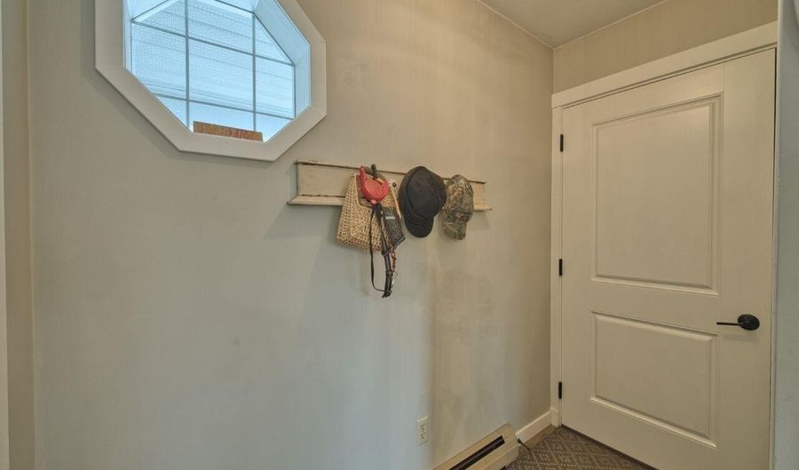 5487 S 3rd St W, Aurora, MN 55705 - 3 Beds, 2 Bath