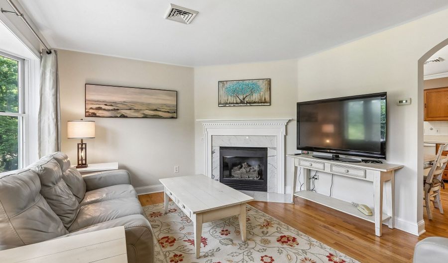 1 Sylvan Rd, Danbury, CT 06811 - 3 Beds, 2 Bath