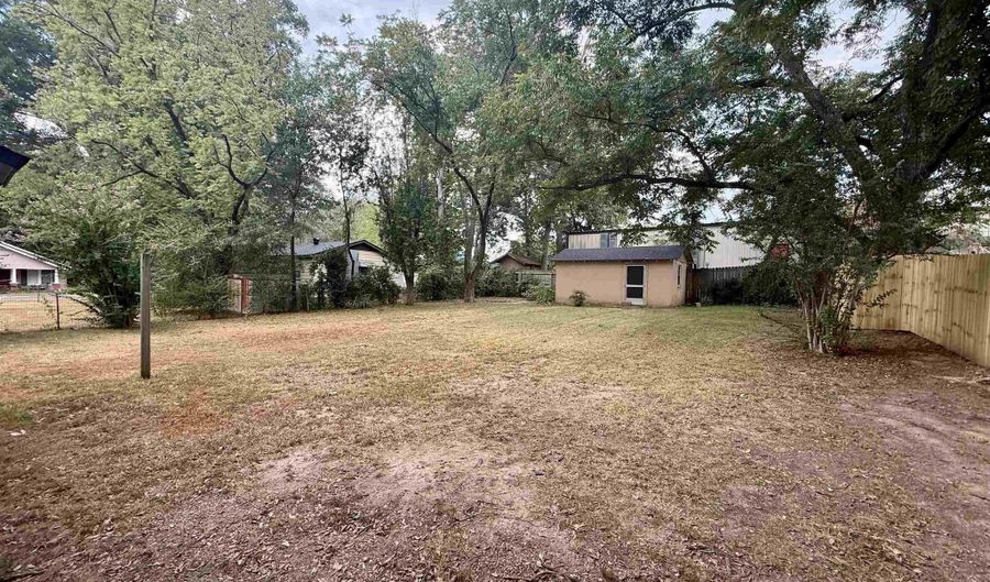 115 S Conrad St, Benton, AR 72015 - 2 Beds, 1 Bath