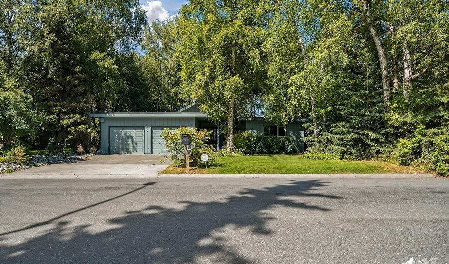 3818 Helvetia Dr, Anchorage, AK 99508 - 4 Beds, 3 Bath