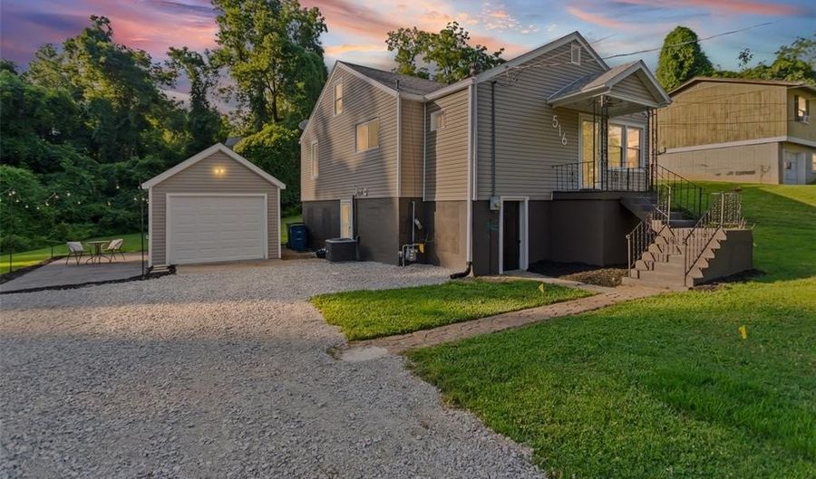 516 Shelly St, Alton, IL 62002 - 3 Beds, 1 Bath