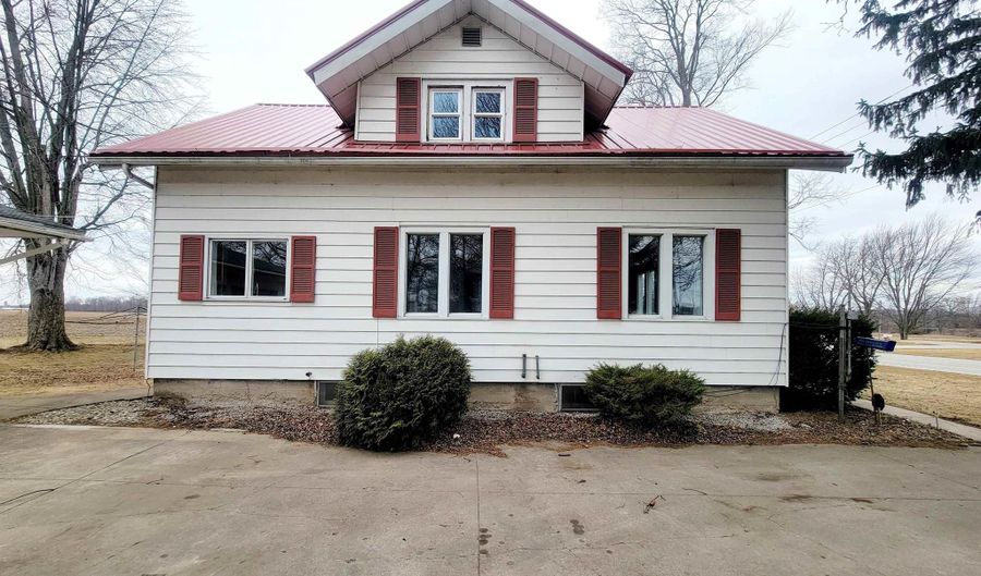 355 W Us Highway 6, Albion, IN 46701 - 4 Beds, 1 Bath
