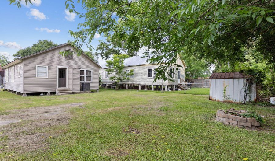 404 Loraine St, Abbeville, LA 70510 - 2 Beds, 1 Bath