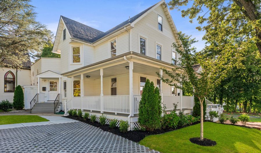 73 3rd Ave C, Atlantic Highlands, NJ 07716 - 4 Beds, null Bath