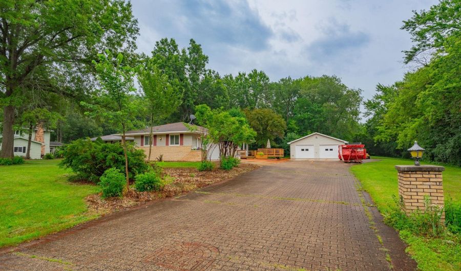 5241 Dommers Dr, Fitchburg, WI 53711 - 3 Beds, 3 Bath