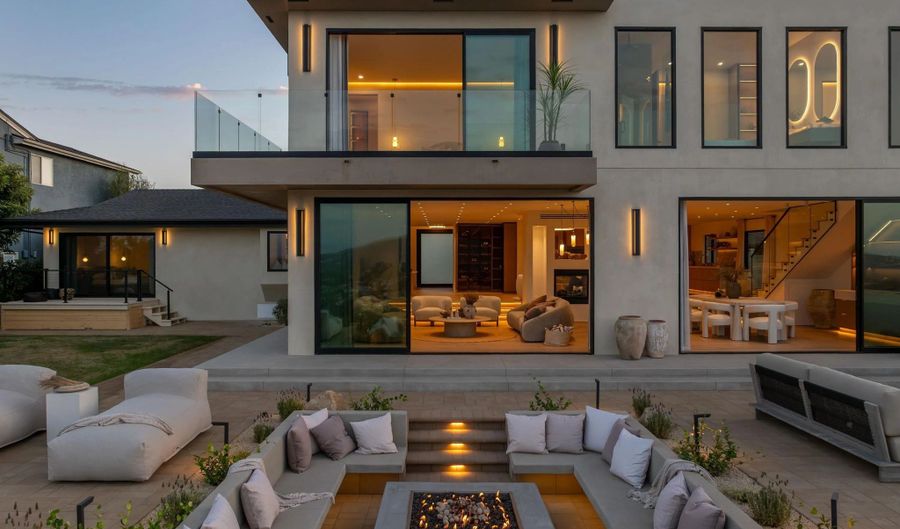 5917 Overlake Ave, San Diego, CA 92120 - 5 Beds, 5 Bath