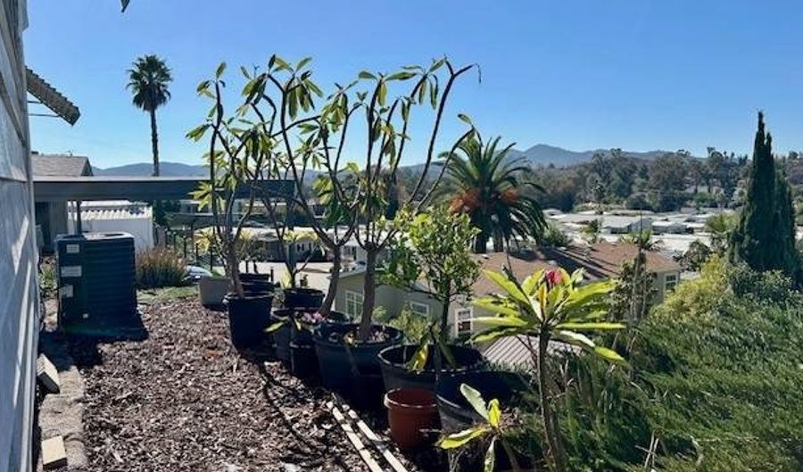 1202 Borden Rd space #105, Escondido, CA 92026 - 2 Beds, 2 Bath