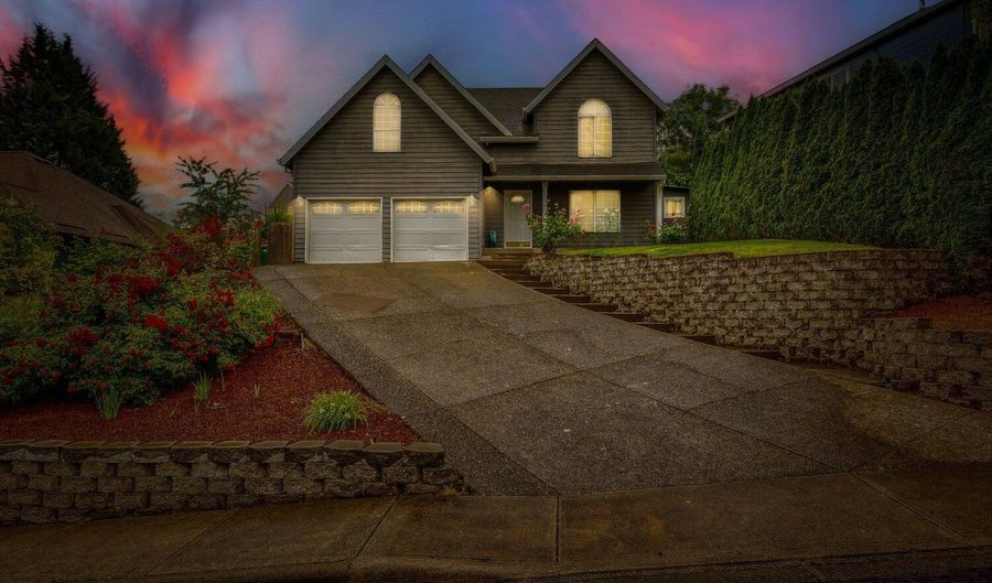 7502 SW APPLEGATE Dr, Beaverton, OR 97007 - 4 Beds, 3 Bath