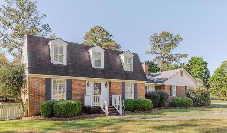 208 Edgewood Dr, Americus, GA 31709 - 3 Beds, 3 Bath