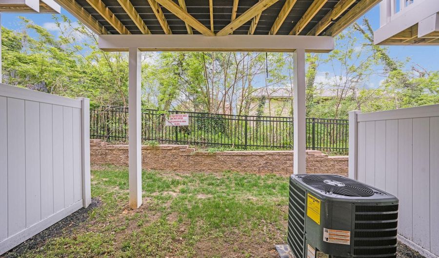 7233 MOUNTAINEER, Alexandria, VA 22306 - 2 Beds, 4 Bath