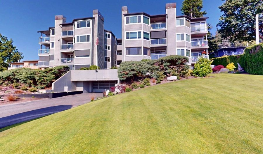 424 14th St #202, Bellingham, WA 98225 - 2 Beds, 2 Bath