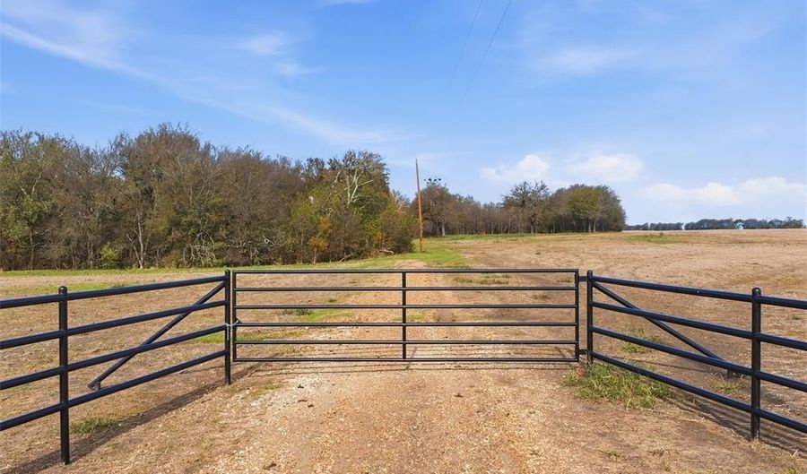 Tract 1 Tbd FM 2114, Abbott, TX 76621 - 0 Beds, 0 Bath